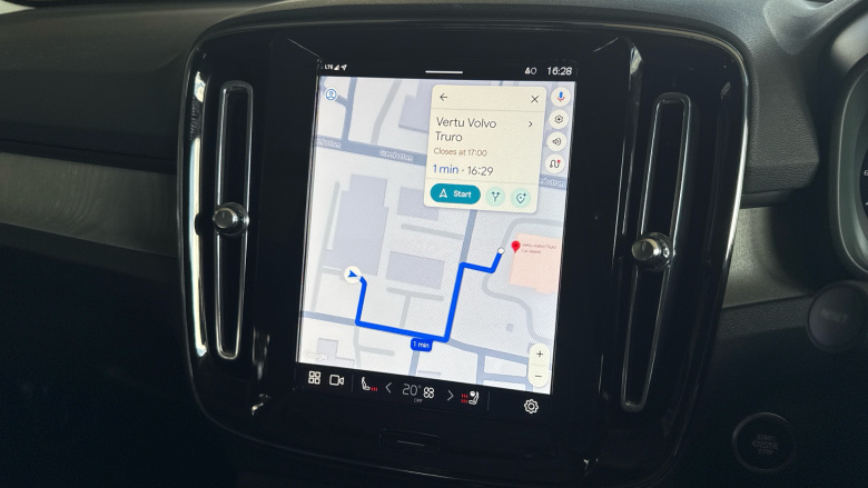 Volvo XC40 2.0 B4P Ultra Dark 5dr Auto Petrol Estate